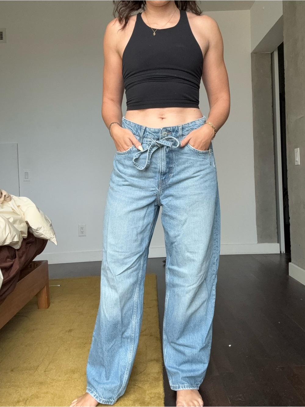HM Light Wash size 4 baggy Women's Jeans